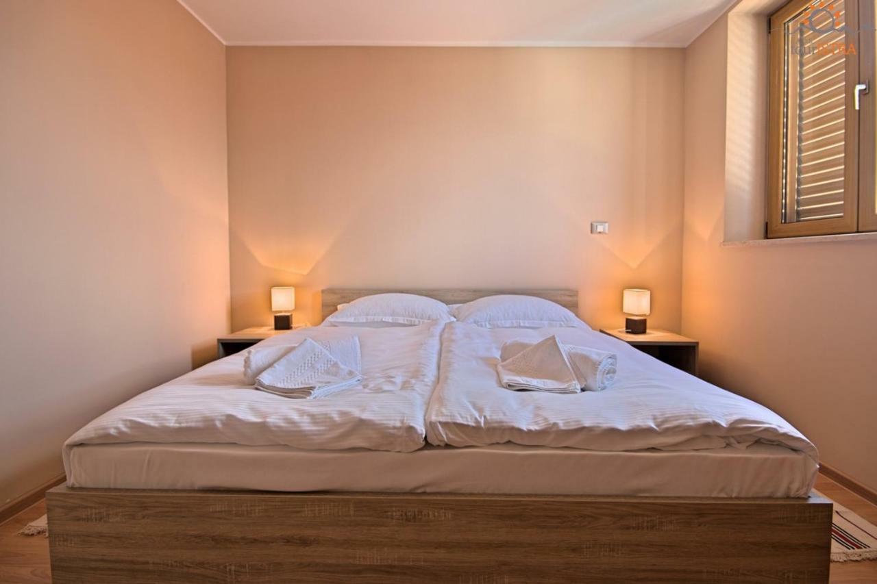 Rotonda Inn Novigrad Novigrad  Bagian luar foto