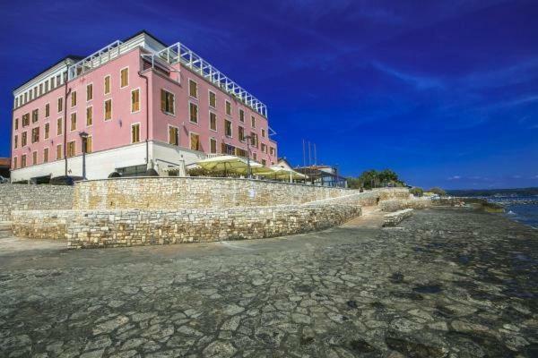 Rotonda Inn Novigrad Novigrad  Bagian luar foto