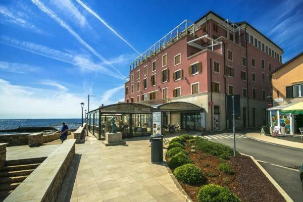 Rotonda Inn Novigrad Novigrad  Bagian luar foto