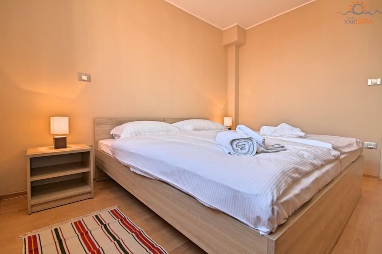 Rotonda Inn Novigrad Novigrad  Bagian luar foto